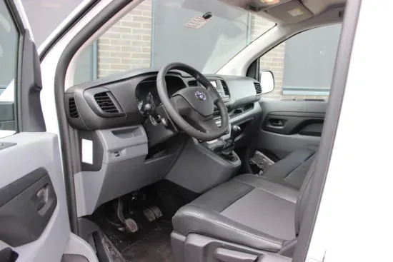 Afbeeldingen van Toyota ProAce Long Worker (6m³)