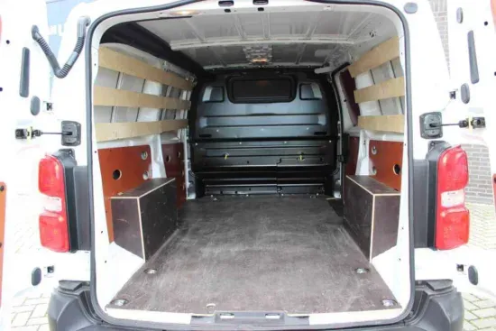 Afbeeldingen van Toyota ProAce Long Worker (6m³)