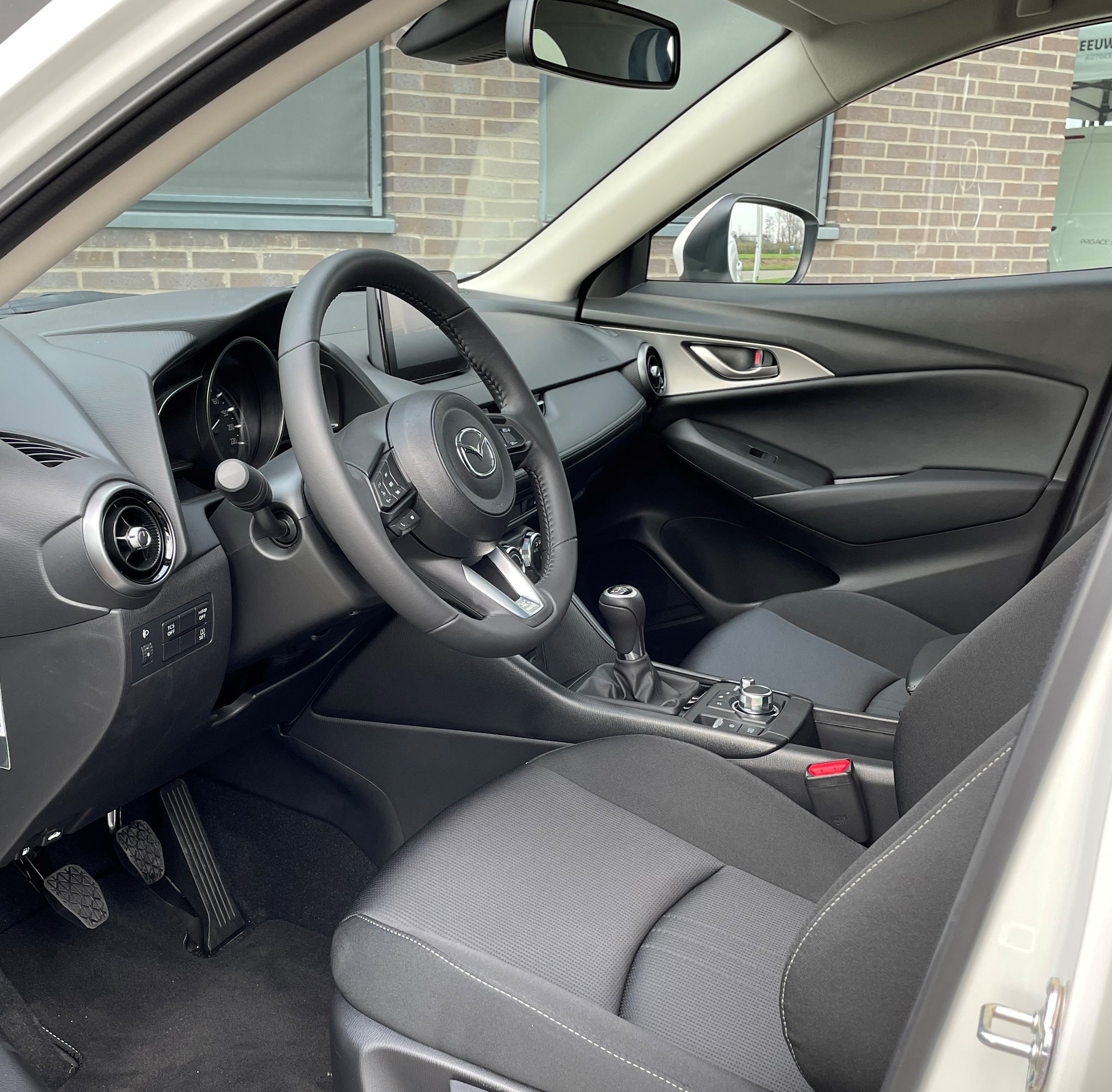 Mazda binnenzijde instap