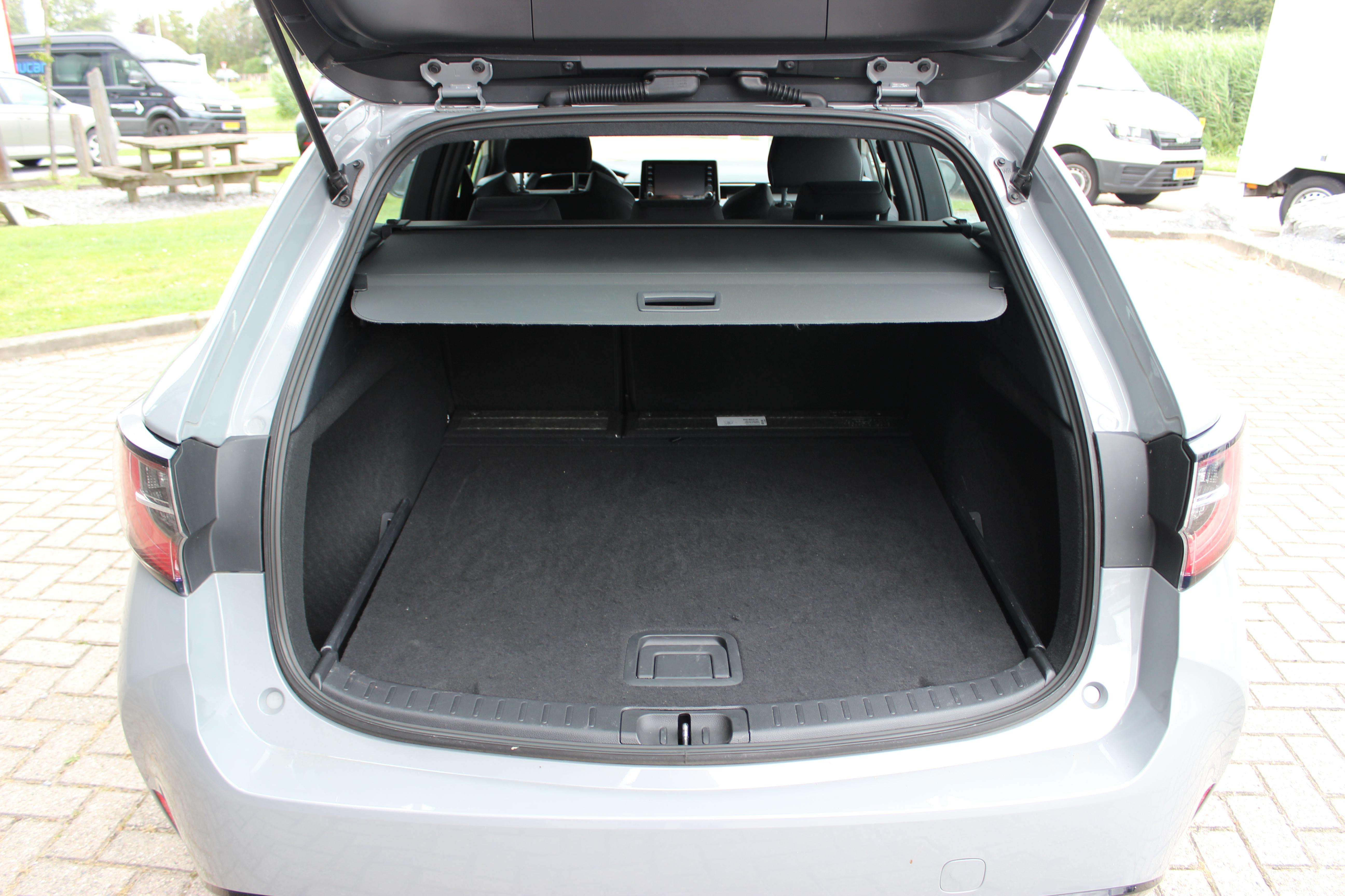 Toyota Corolla TS Hybrid kofferbak